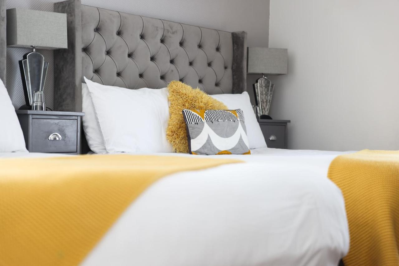 Mandalay Hotel Portrush Bagian luar foto