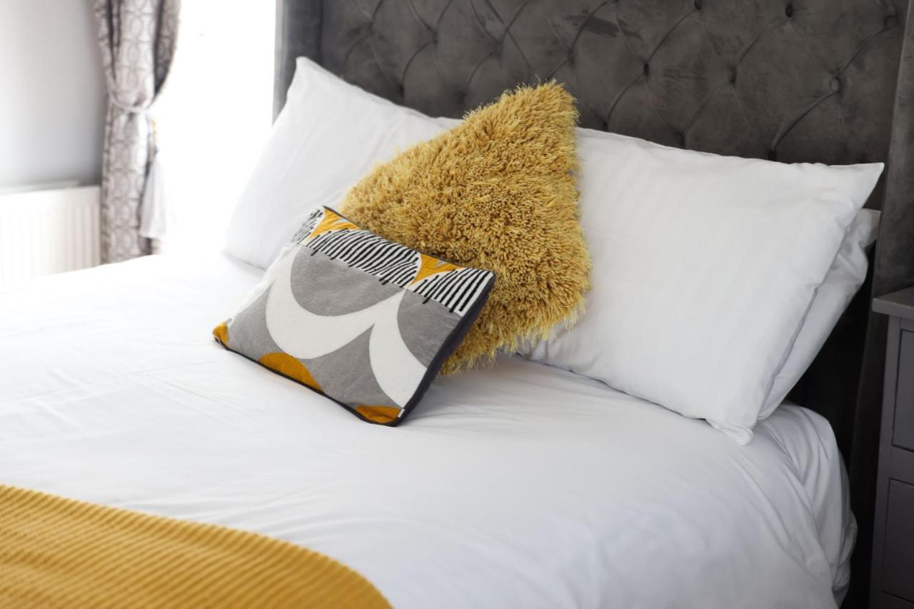 Mandalay Hotel Portrush Bagian luar foto
